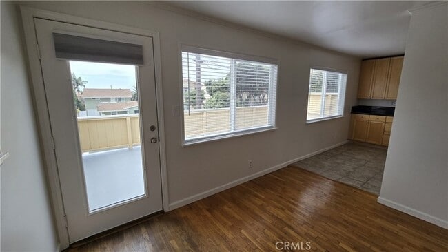 Building Photo - 814 N Lucia Ave