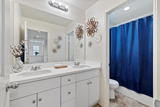 Building Photo - NEWER 3BD/2.5BA Home in desired Main Ranch Development in El Cajon!