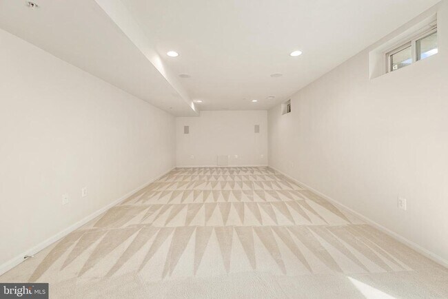 Building Photo - 406 Bricker Dr