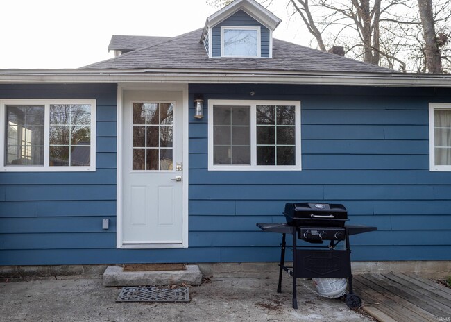 Building Photo - 339 S Fairview St