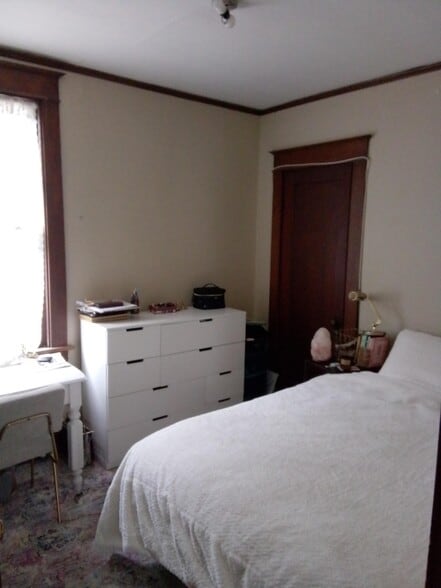 Bedroom 3 - 528 Warren Street