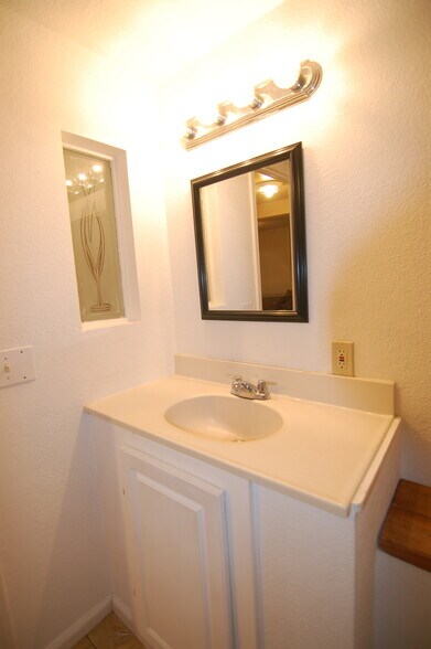 Building Photo - 8490 Trenton Rd