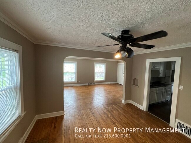 Building Photo - 3638 Glencairn Rd