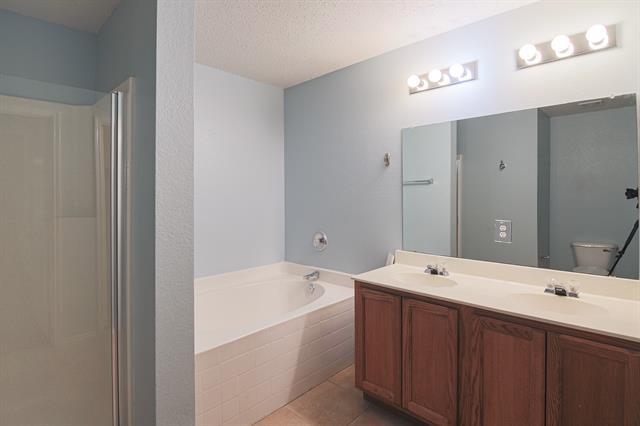 Building Photo - 1477 Greenbrook Dr