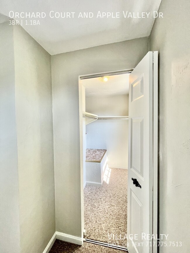 Building Photo - 302 Orchard Ct