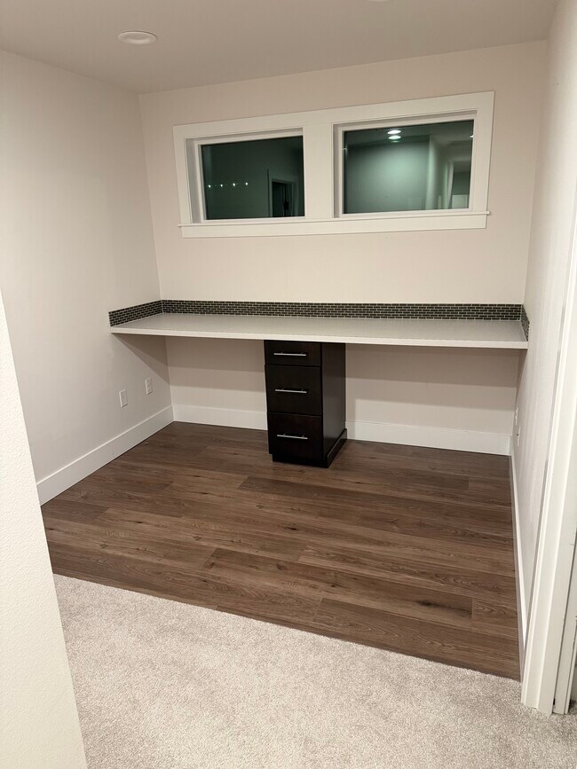 Building Photo - 14717 73rd St E