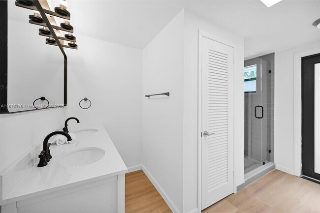Building Photo - 121 NW 55th St
