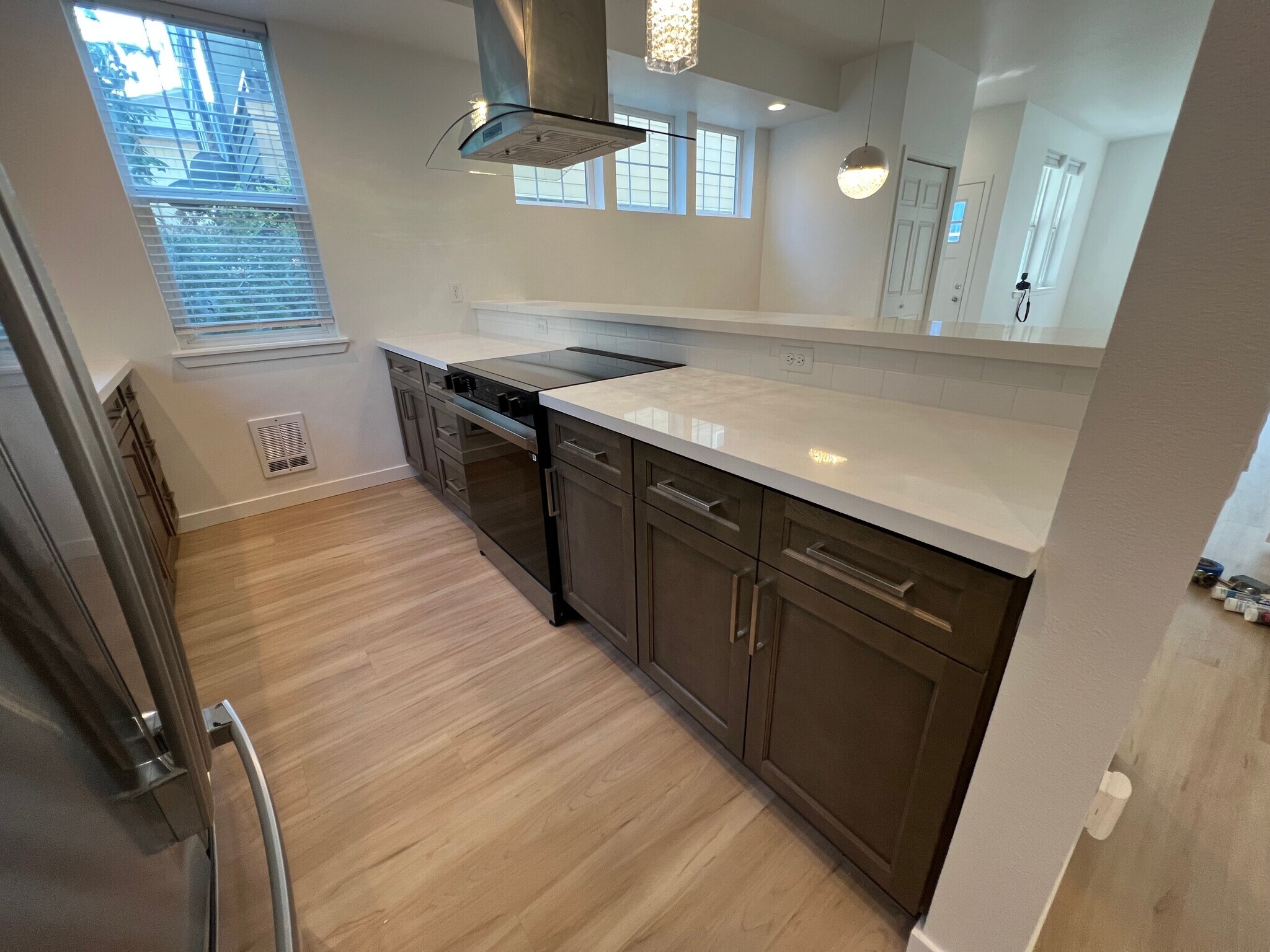 Building Photo - 5621 Fauntleroy Way SW