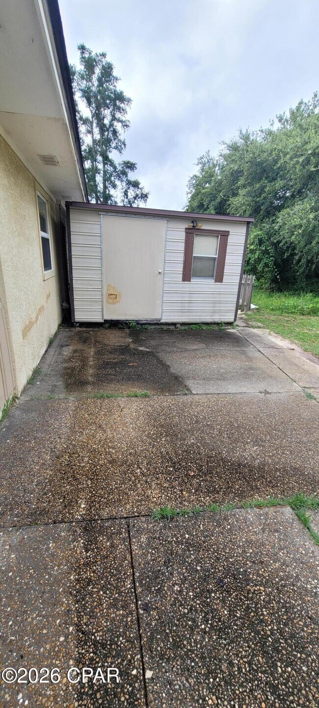 Building Photo - 1319 Calabria Rd