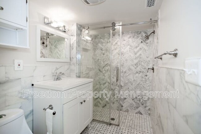 Building Photo - 102 Lynhaven Dr