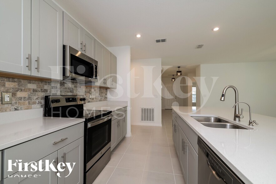 Building Photo - 5007 Vellacito Way