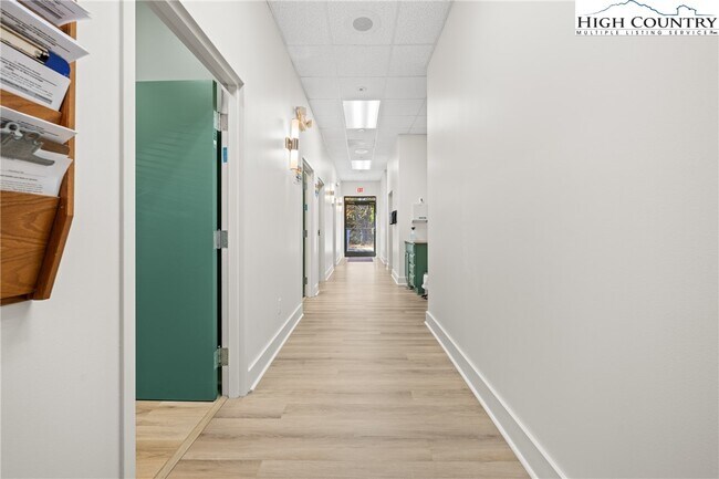 Building Photo - 610 State Farm Rd