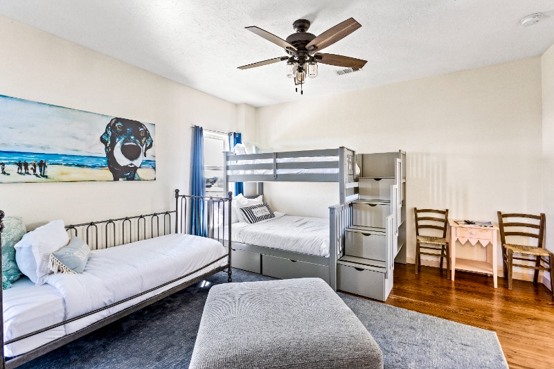 Building Photo - 14204 Miramar Dr