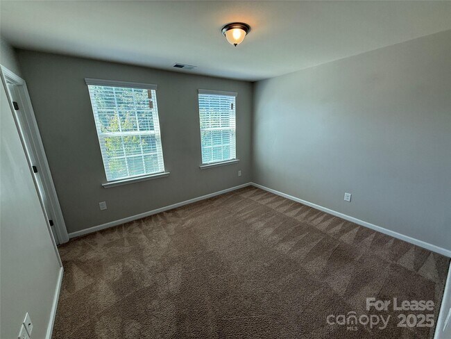 Building Photo - 15124 Evergreen House Dr