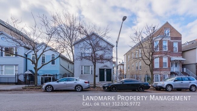 Building Photo - 1529 W Cortez St