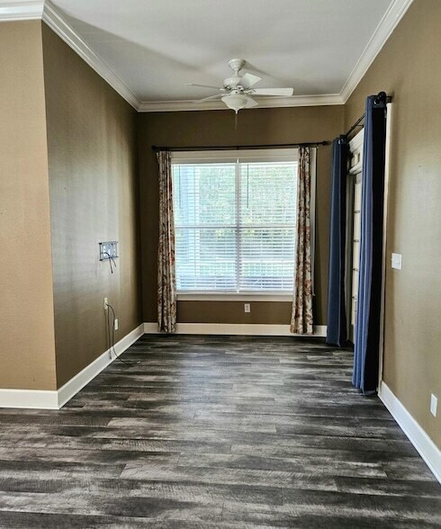 Building Photo - 366 Bellingham Dr