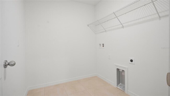 Building Photo - 2942 Lavanda Dr