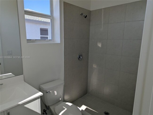 Building Photo - 338 SW 338th St