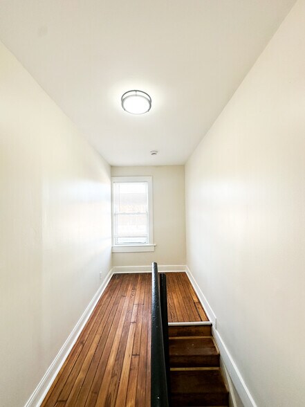 Building Photo - 3333 California Ave