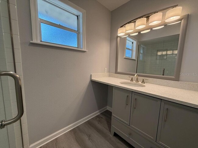 Building Photo - 2410 S Glen Eagles Dr
