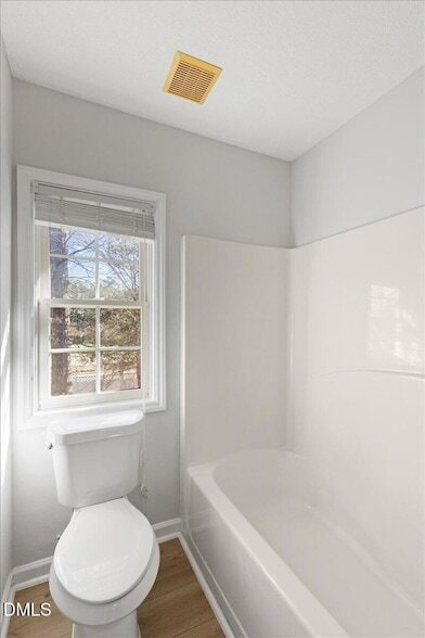 Building Photo - 102 Mint Hill Dr