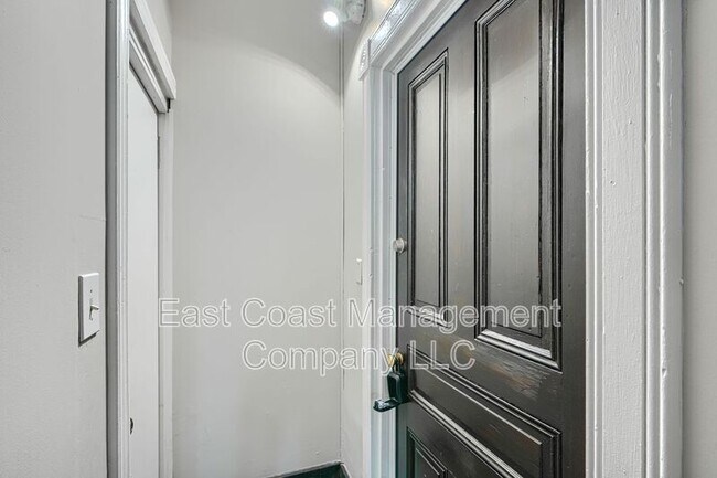 Building Photo - 2417 Maryland Ave