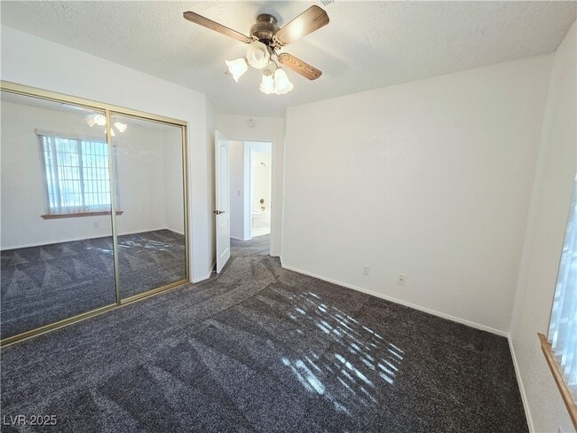 Building Photo - 250 S E Comstock Cir