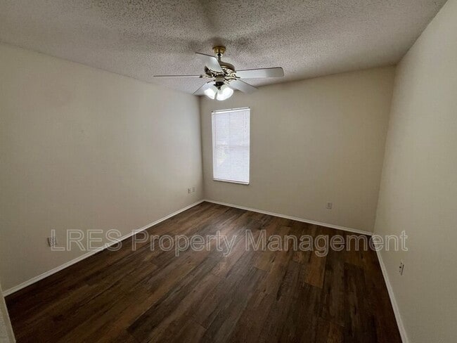 Building Photo - 1605 Slash Pine Pl