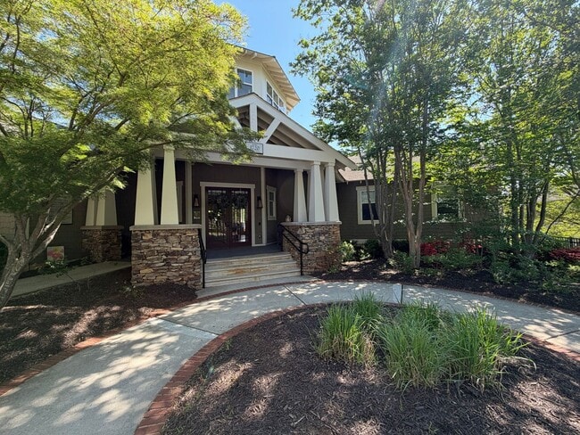 Building Photo - 1615 Elmwood Ct