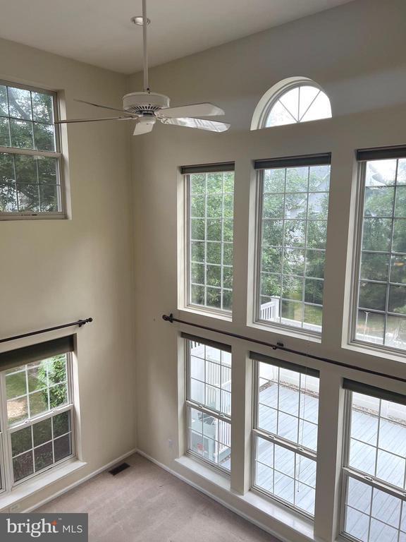 Building Photo - 301 Deer Run Ct