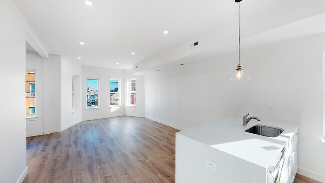 Building Photo - 303 Dudley St