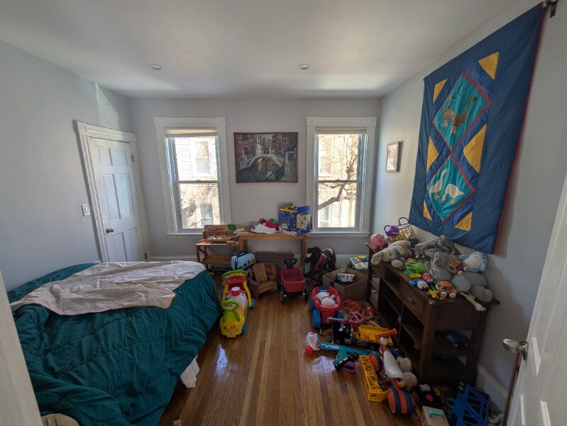 Building Photo - 90 Glenwood Rd