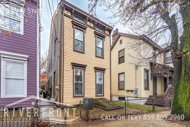 Building Photo - 219 W 5th St