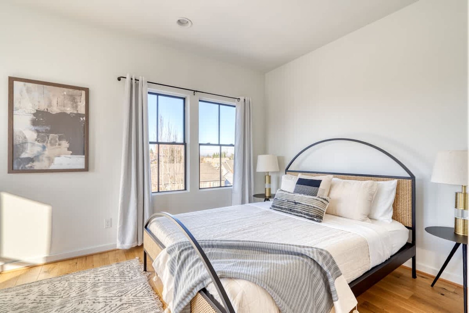 Building Photo - 508 NE 56th Ave