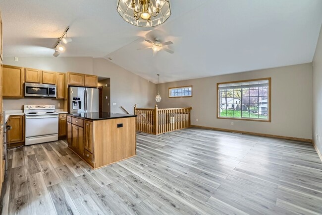 Building Photo - 12740 Eveleth Path