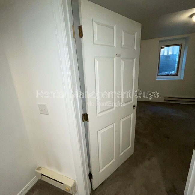 Building Photo - 2021 3rd Ave S