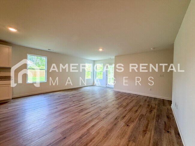 Building Photo - Home for rent in Chelsea! - SIGN A 13 MONTH LEASE BY 06/30/26 TO RECEIVE A $250 DISCOUNT ON YOUR ...