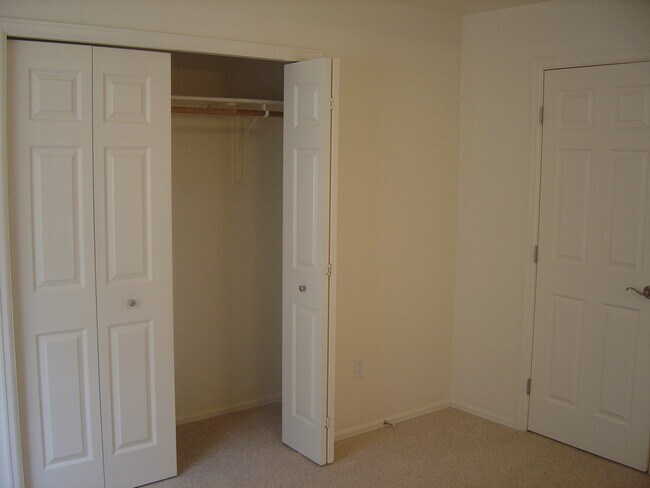 second bedroom - 4147 Outlook Blvd