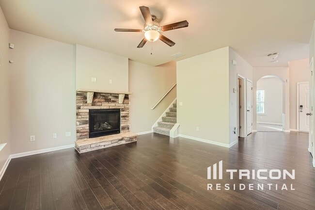 Building Photo - 4050 Tarnwood Pl
