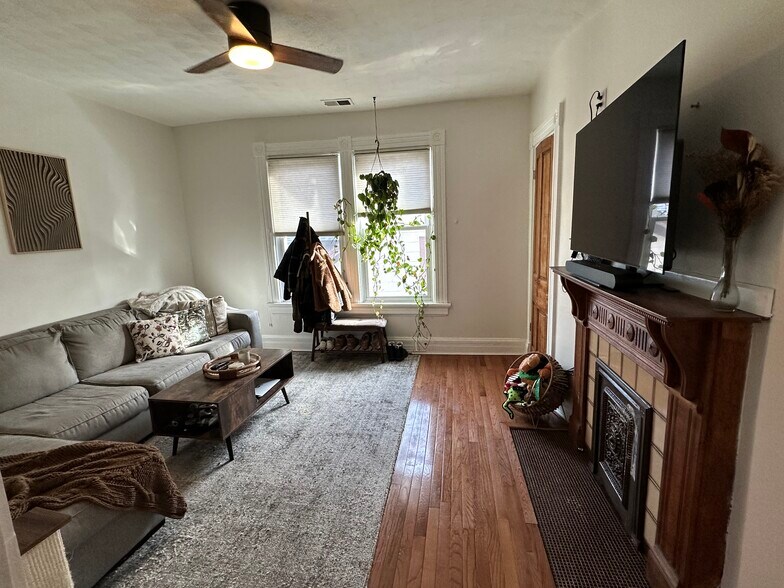 Living Room - 1781 William Howard Taft Rd