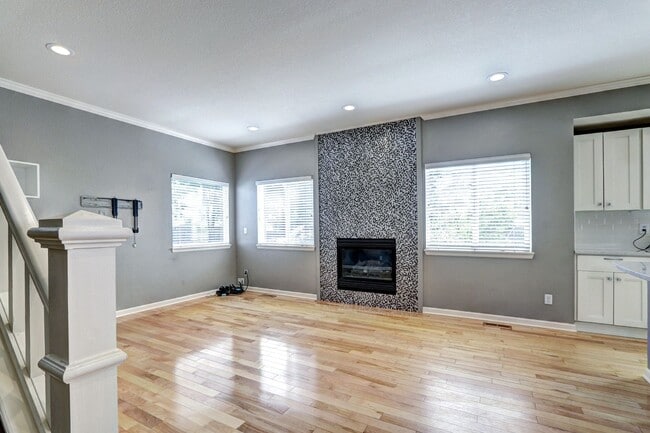 Building Photo - Location! Park Vista in Northglenn 3bed/2....