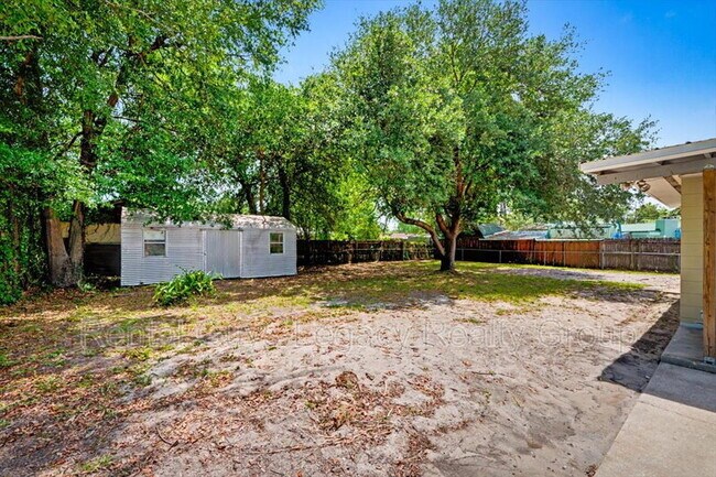 Building Photo - 10545 Citrus Ln