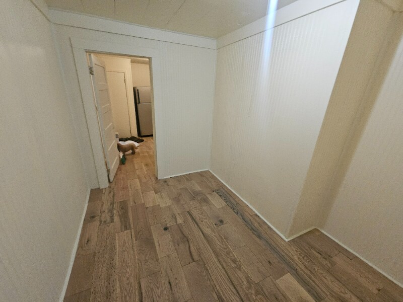 Building Photo - 321 W Elm St