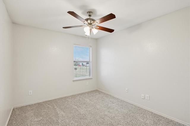 Building Photo - 1008 Chestnut Dr