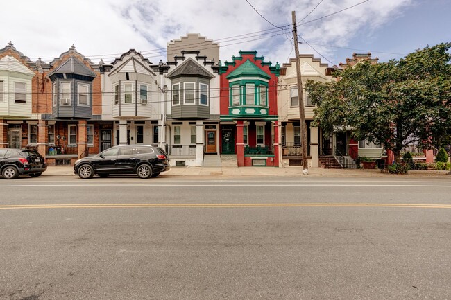 Building Photo - 2638 N 33rd St