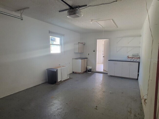 Building Photo - 6290 Coniston Terrace