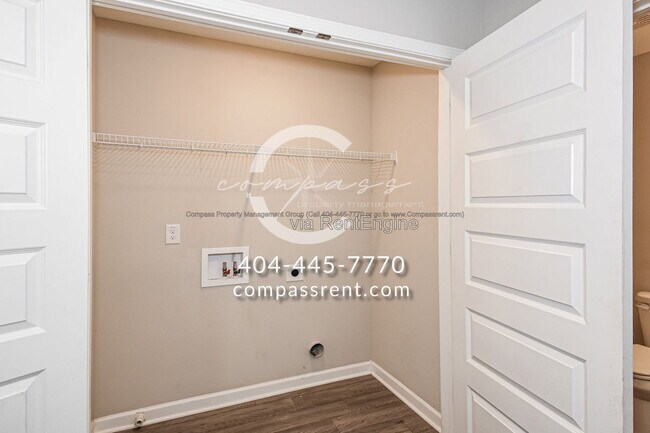 Building Photo - 101 Squarewood Ln NW