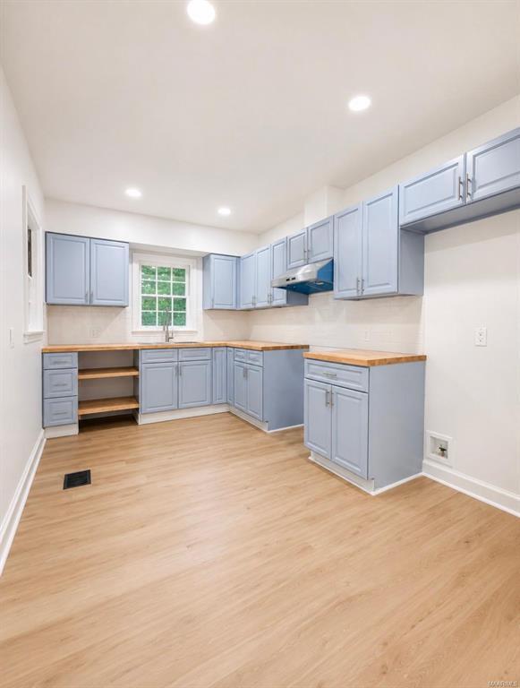 Building Photo - 3556 N Wareingwood Dr