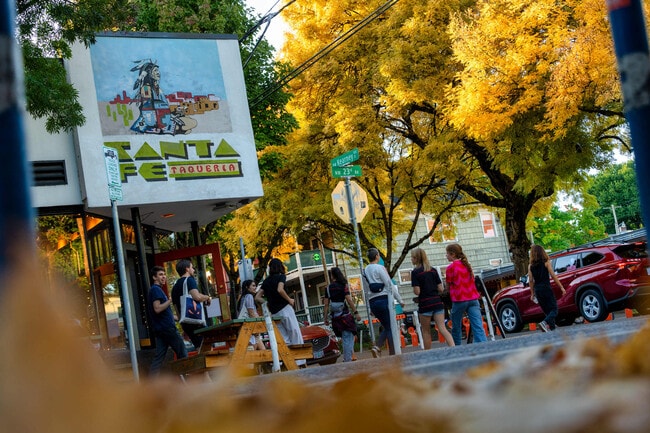 Building Photo - 2319 NW Raleigh St