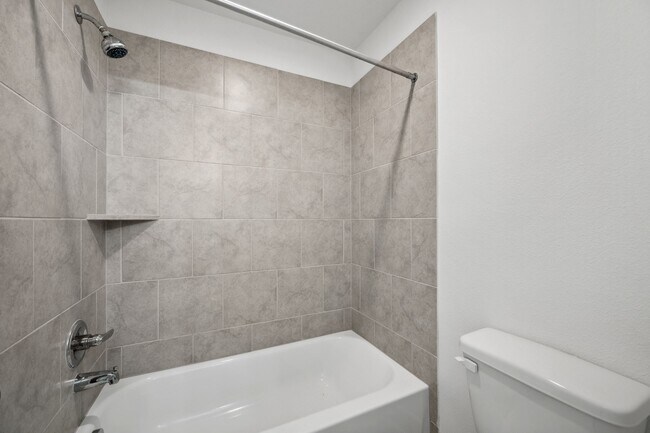 Building Photo - 863 Sarasota Shore Dr